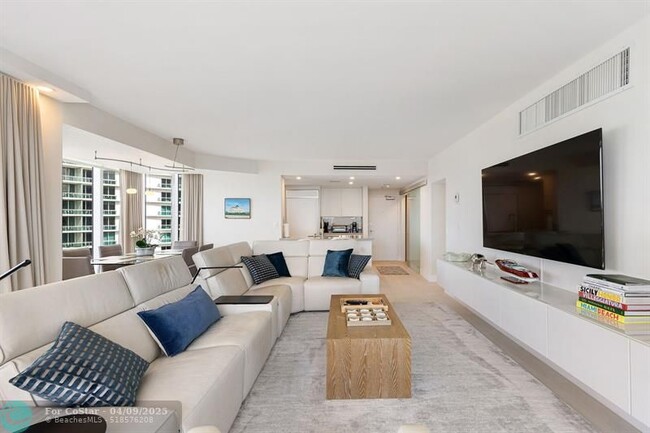Foto del edificio - 10275 Collins Ave