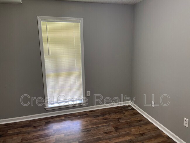 Building Photo - 5259 Broken Oak Dr