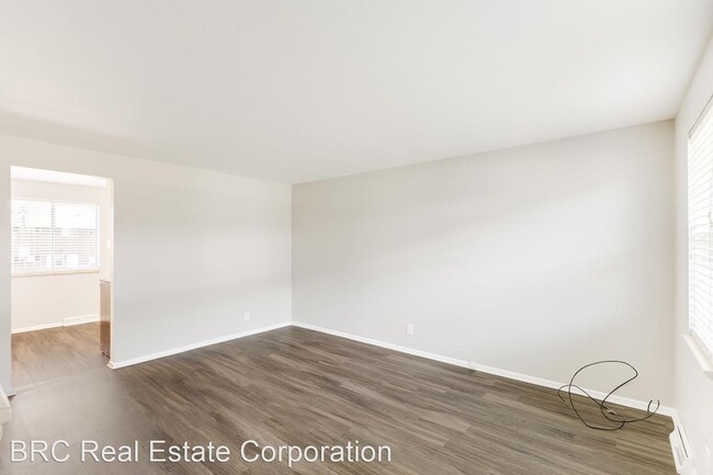 Building Photo - 2 br, 1.5 bath Apartment - 2655 Depew Street