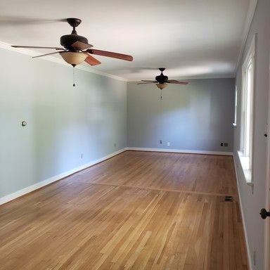 Building Photo - 2 Bed 1 Bath West End Bungalow