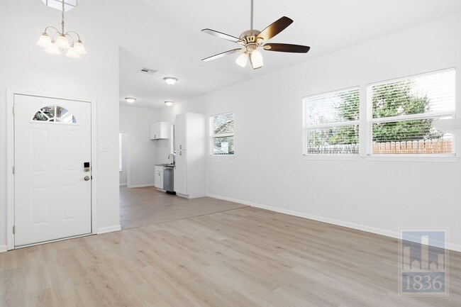 Building Photo - 2104 Cervin Blvd