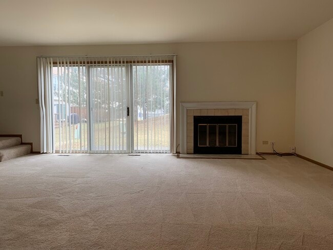 Building Photo - 1521 Plum Ln