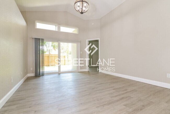 Building Photo - REDUCED! - Now offering $500 off first ful...
