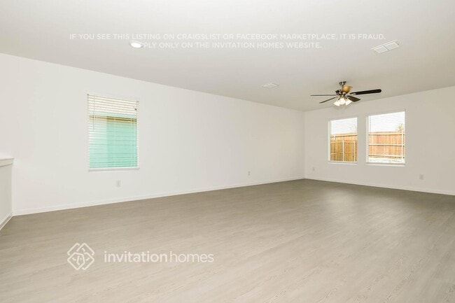 Foto del edificio - 1616 Lercara Ln