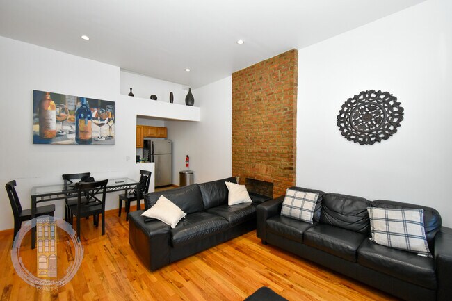 Building Photo - 220 Lexington Ave