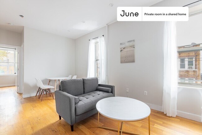 Foto del edificio - Room in Shared 5 bed/2 bath home