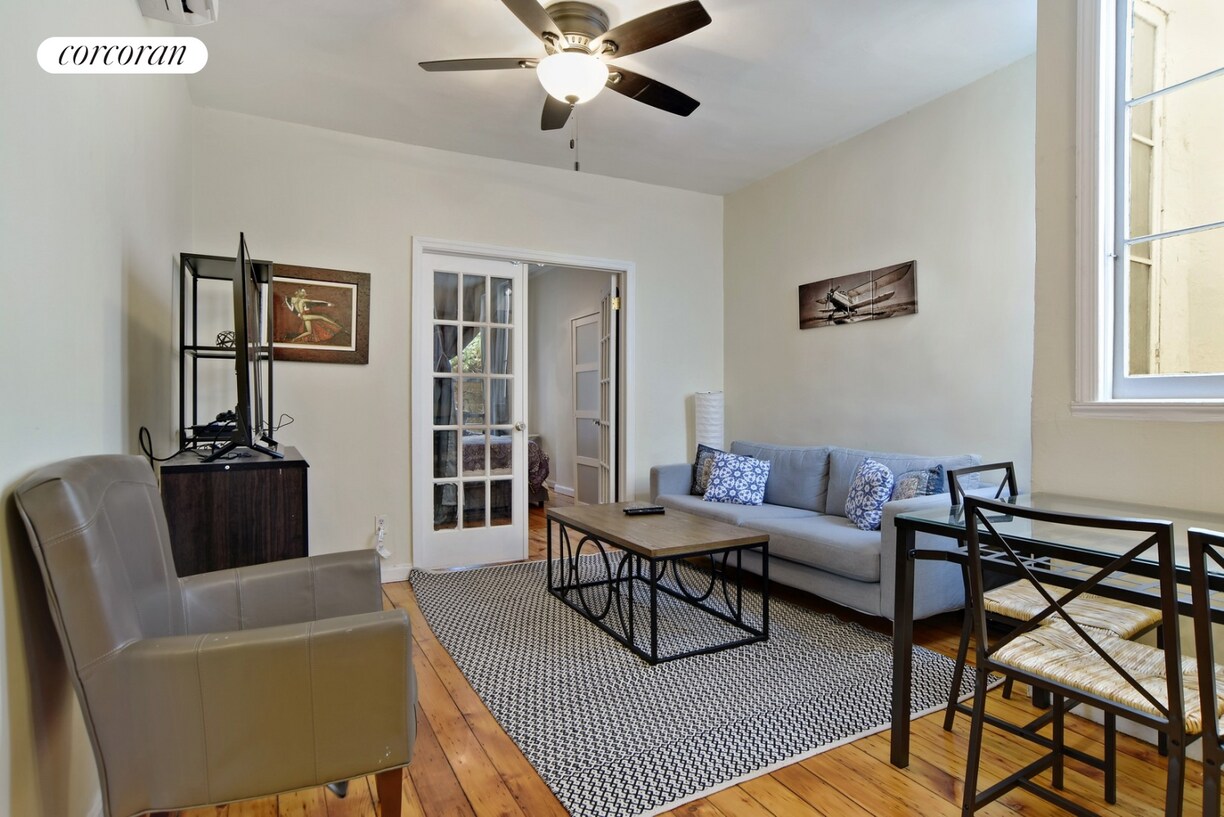 Primary Photo - 127 St Marks Pl