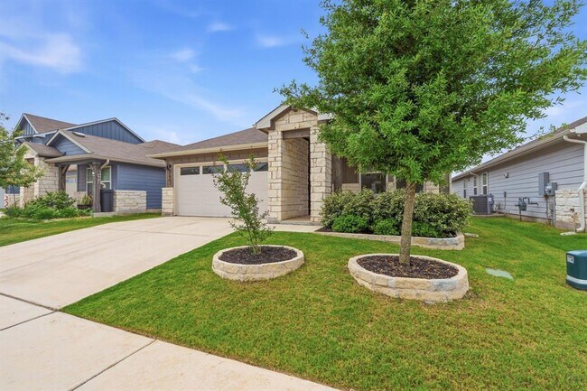 Foto del edificio - 2807 Rustic Hills Dr