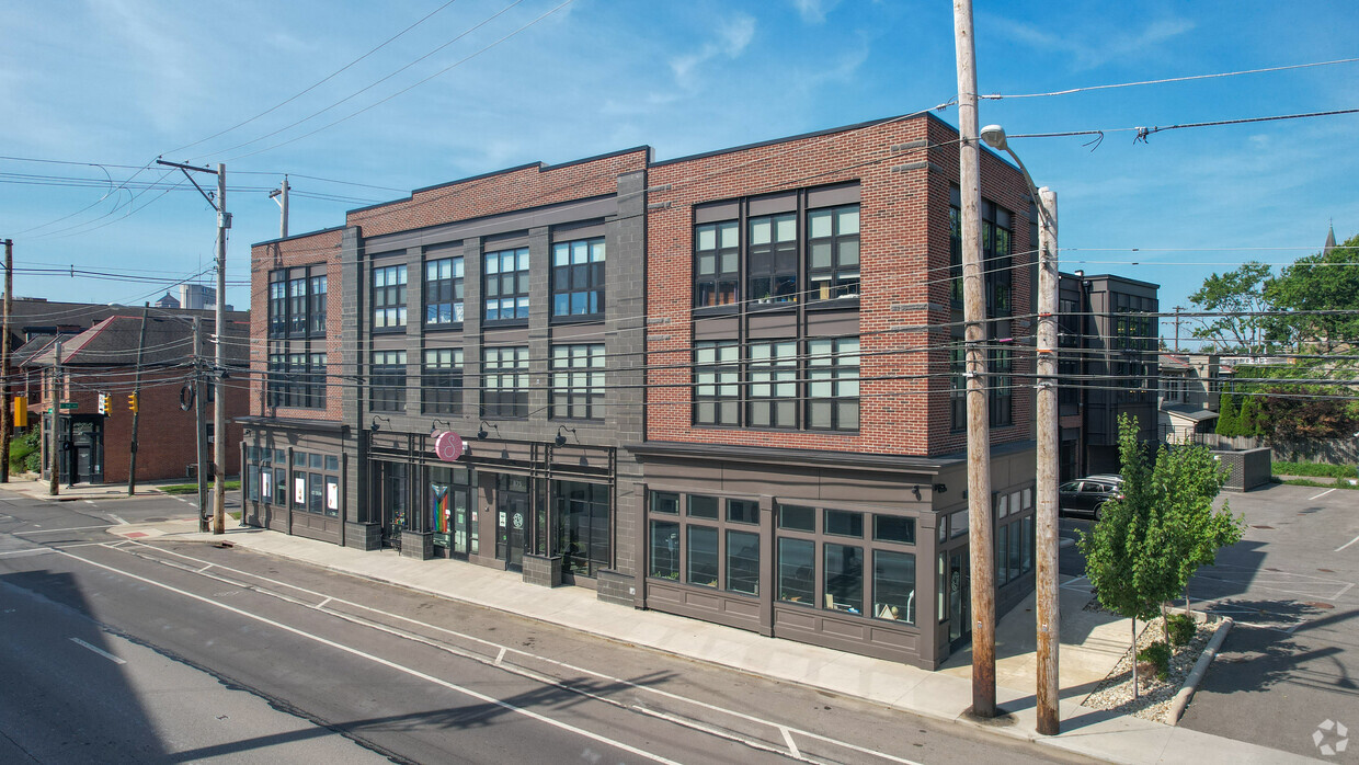Primary Photo - 869-875 N 4th St