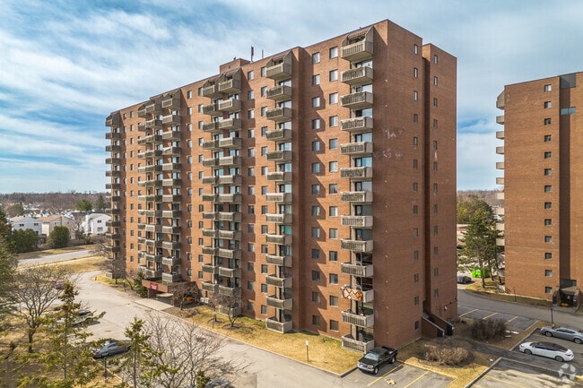 Building Photo - The Woodbine