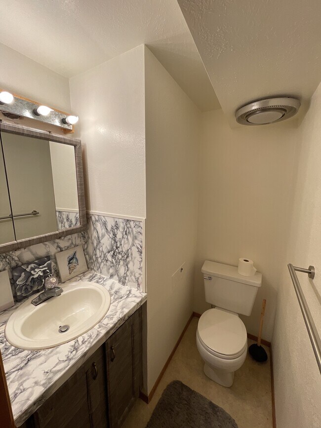 Foto del edificio - 1818 NE 55th St