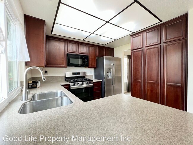 Foto del edificio - 3 br, 2 bath House - 7526 Rock Canyon Dr