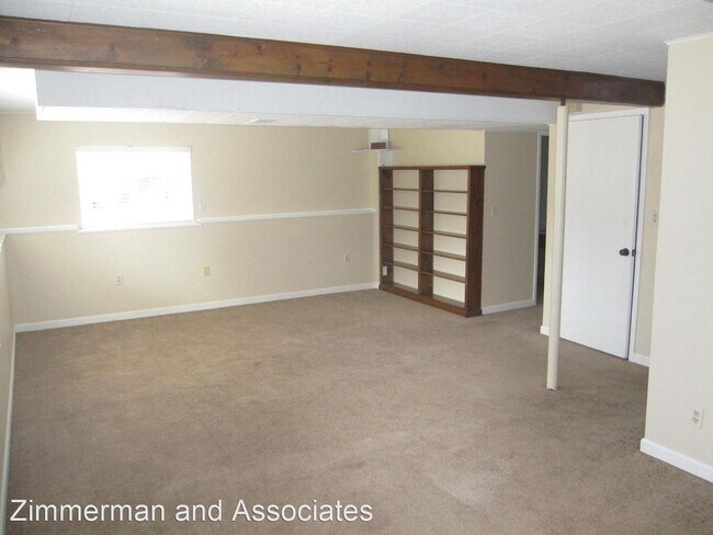 Building Photo - 3 br, 2 bath House - 1370 Sierra Dr