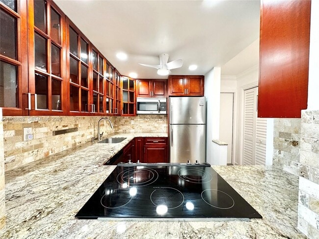 Foto del edificio - 2301 NE 14th Street Causeway