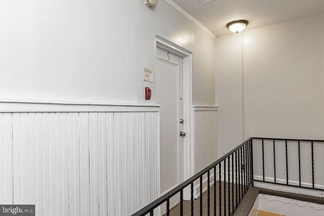 Foto del edificio - 2509 Cliffbourne Pl NW