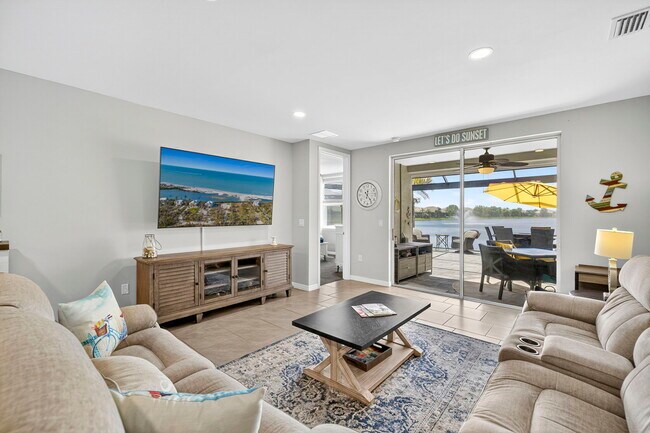 Foto del edificio - 14582 Edgewater Cir