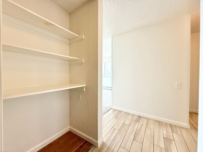 Foto del edificio - Recently Updated Condo with OCEAN VIEW - W...