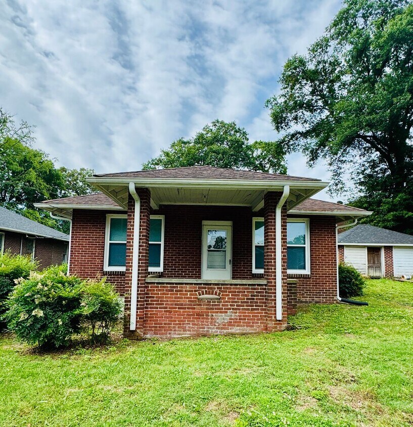 Primary Photo - Move-in Ready!