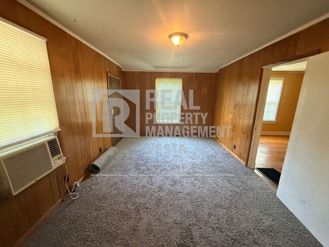 Building Photo - 1148 Macon Ave