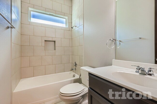 Foto del edificio - 12427 Loving Ml