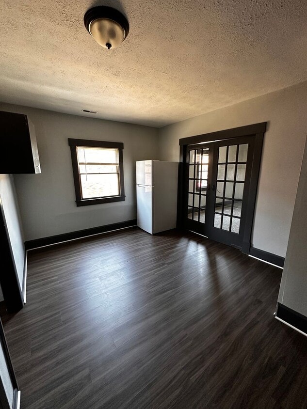 Primary Photo - 507 Harmony Ave 2F