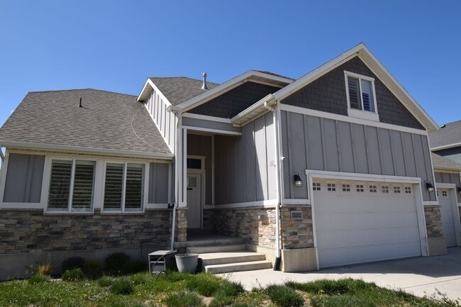 Building Photo - Spacious and Bright 5 Bed 3.5 Bath in Riverton!!