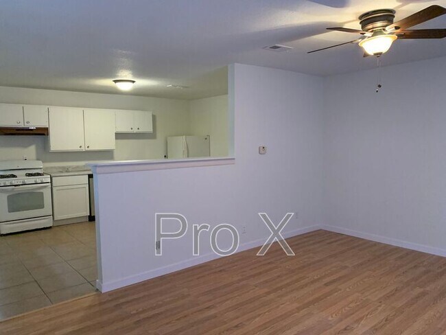 Foto del edificio - 1111 S Jefferson Ave