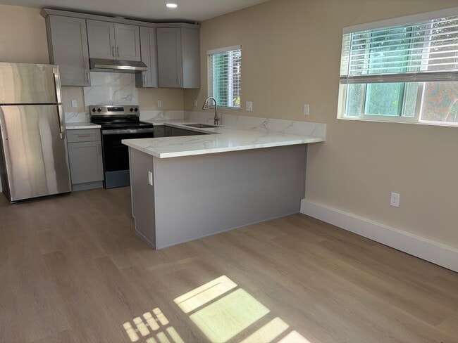 Building Photo - 2106 Weeping Willow Ln