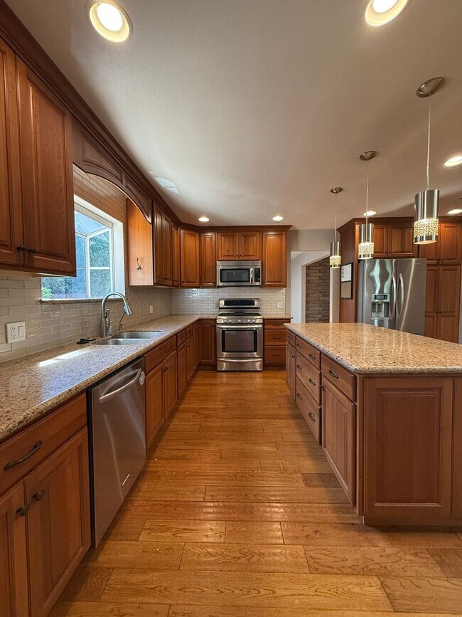 Foto del edificio - Beautiful Northeast Single Story Updated Home