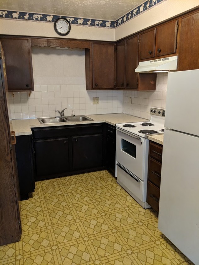 Primary Photo - 873 1/2 Iona Ave