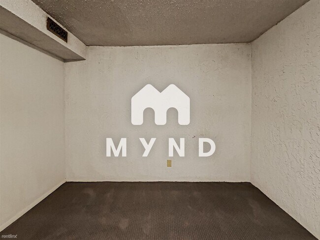 Foto del edificio - 4 br, 3.5 bath Condo - 7484 E Princeton Av...
