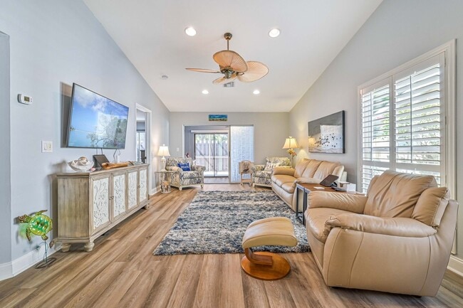 Building Photo - ***SHORT TERM RENTAL*** FURNISHED Home in ...