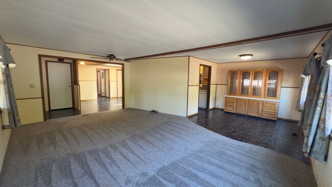 Building Photo - 1840 1st Ave