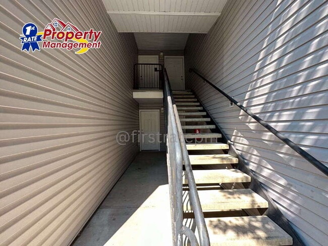 Building Photo - 11884 Cloverbrook Ln