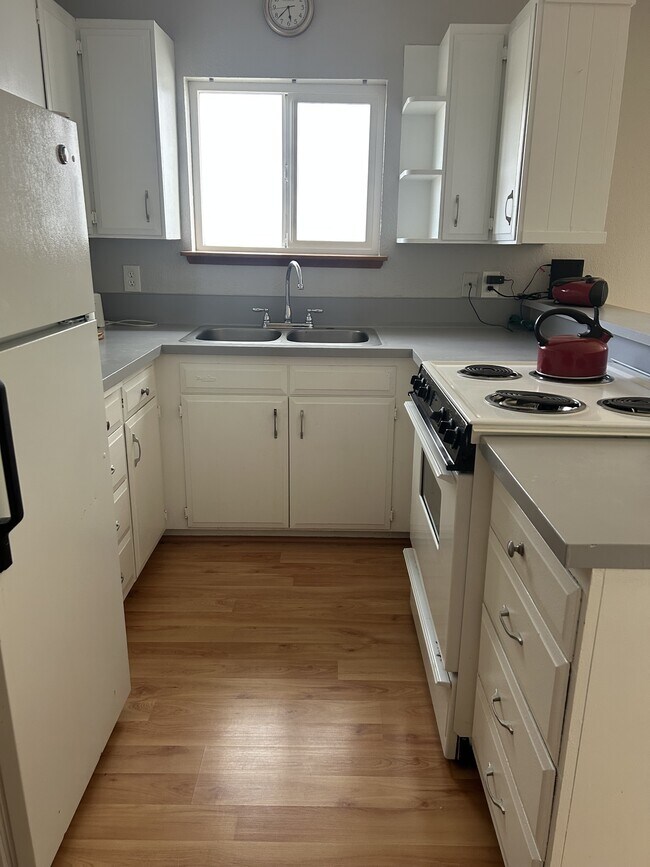 Foto del edificio - 853 Ocean Shores Blvd NW