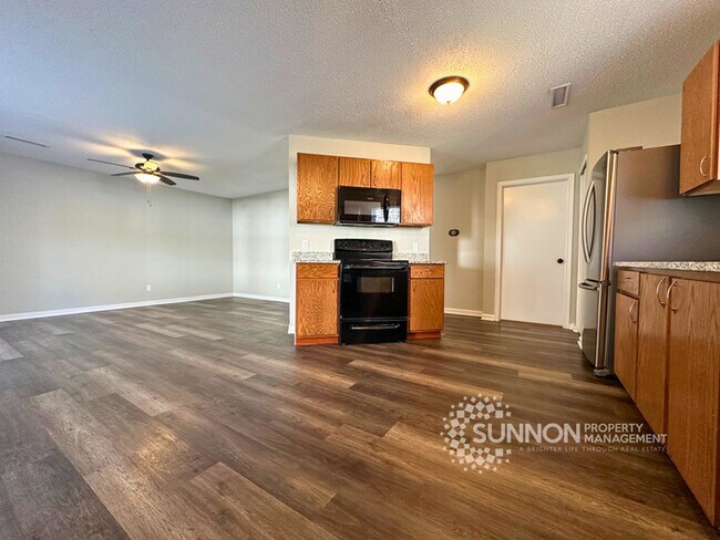 Foto del edificio - Charming 3 Bedroom 2.5 Bathroom in Meadow Hill