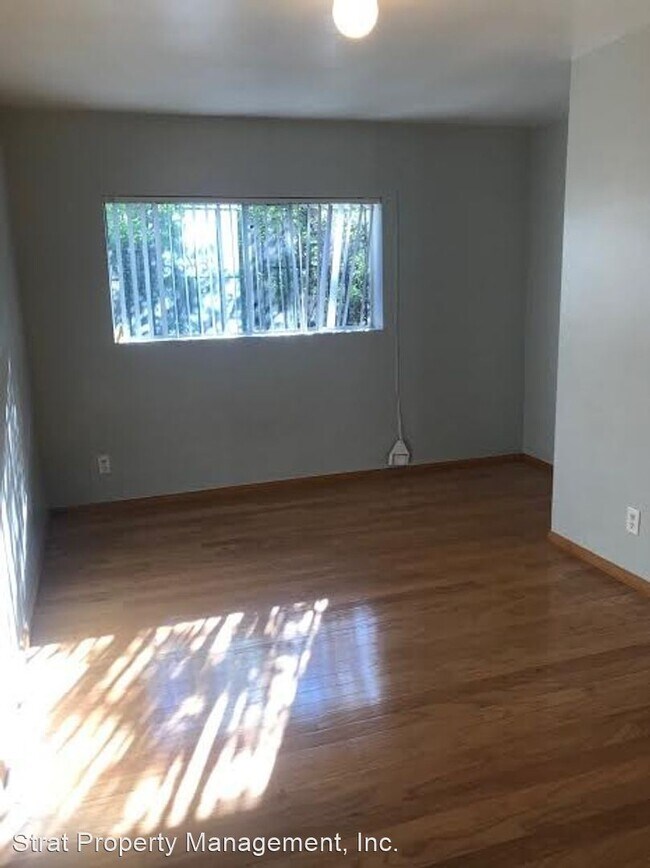 Building Photo - 3102 1st Ave