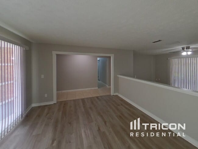 Building Photo - 114 Jeffrey Dr