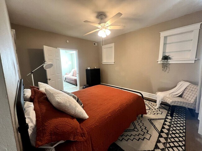 Foto del edificio - 4240 Lawn Ave