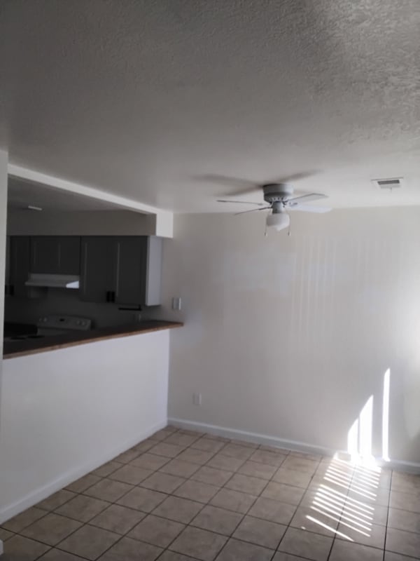 Foto del edificio - 1151 S Chestnut Ave