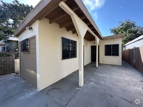Building Photo - 1758 E 111th Pl