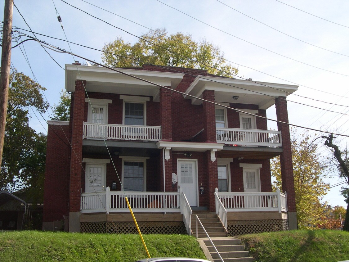 Primary Photo - 3700 Michigan Ave