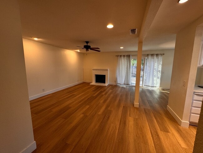 Living room - 11049 Autumnwind Ln