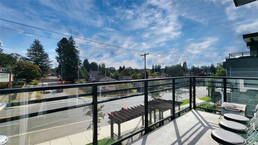 balcony - 1018 Inverness Rd