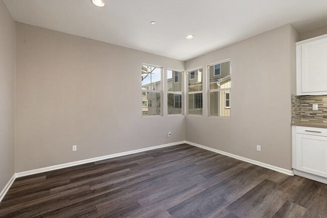 Building Photo - Modern Home in the Heart of Costa Mesa, 2 Bedroom, 2 Bath with all appliances and Garage