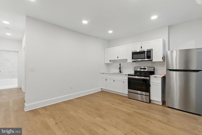 Building Photo - 1217 N 28th St