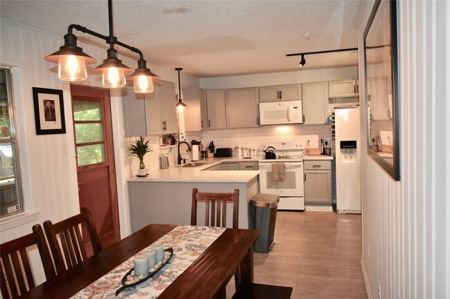 Building Photo - 4624 Verone St