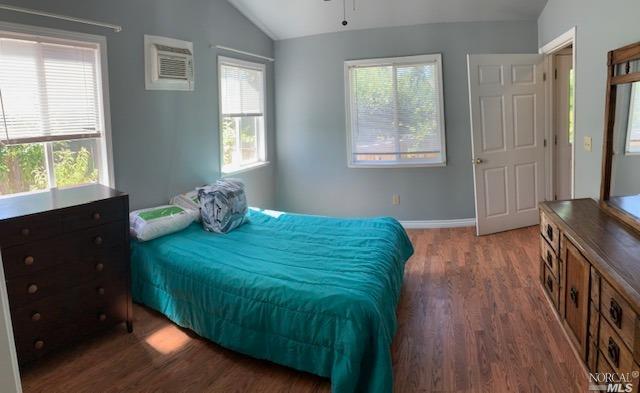 Foto principal - 5524 Single Springs Dr