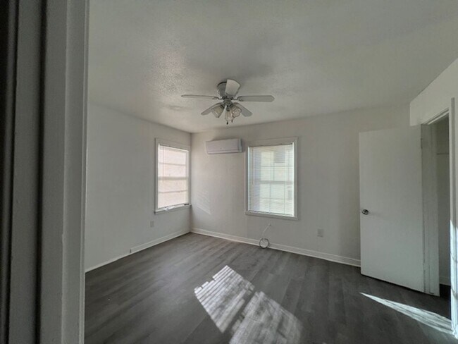 Foto del edificio - For Lease - 3120 Tom Green - Odessa TX