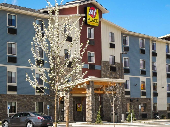 Building Photo - 3050 E Jewel St